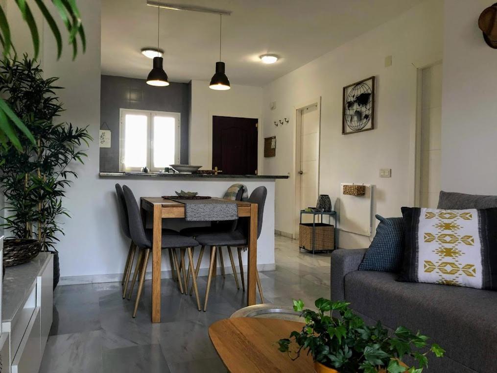 Lauro Golf Apartment 'Bamboo' อาเลาริน เดลา ตอร์เร ภายนอก รูปภาพ